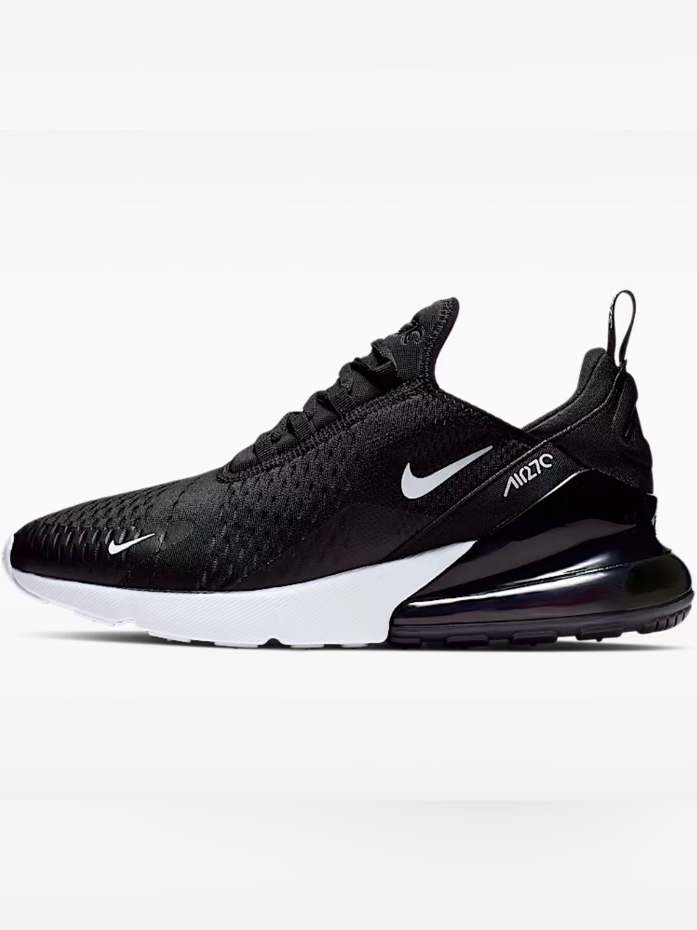 Nike Air Max 270 in Black/White (M 8.5/W 10) Like New!